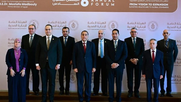 نقيب التمريض خلال مشاركتها في الملتقى 