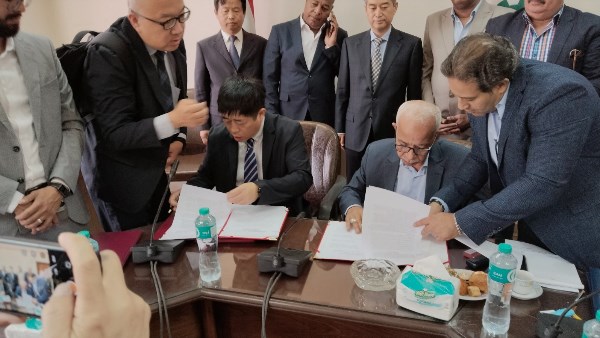 شراكة نقابية جديدة بين عمال مصر وبلدية بكين 