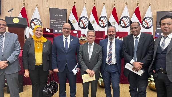 وفد نقابة الأطباء المصرية 