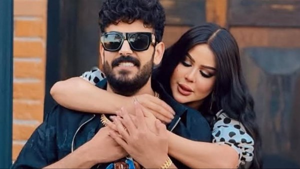 بعد نقله للعناية المركزة.. صور رومانسية جمعت بين إسماعيل الليثي و زوجته بعد نقله للعناية المركزة.. صور رومانسية جمعت بين إسماعيل الليثي و زوجته