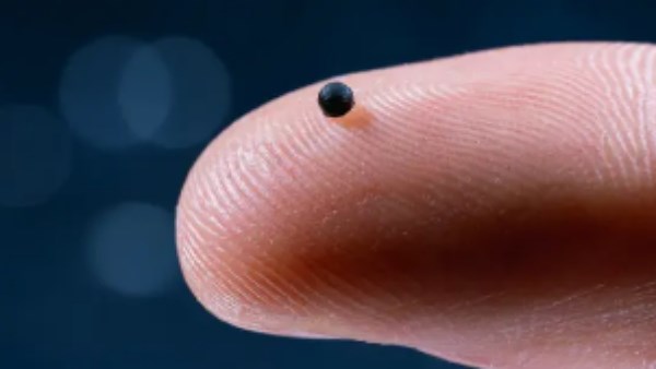 ثورة علمية.. روبوت بحجم حبة رمل يوصل الدواء داخل جسمك