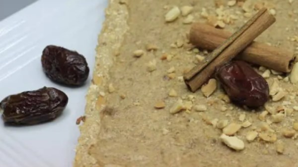 صحية ولذيذة.. طريقة عمل تارت تمر بدون خبز صحية ولذيذة.. طريقة عمل تارت تمر بدون خبز