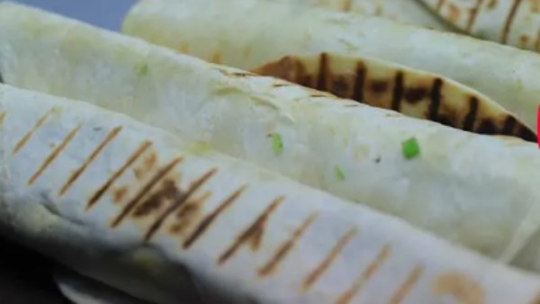 طريقة عمل سندوتش فاهيتا