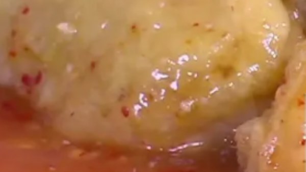 طريقة عمل دبابيس مقلية بصوص سويت آند تشيلي.. بأسهل الخطوات