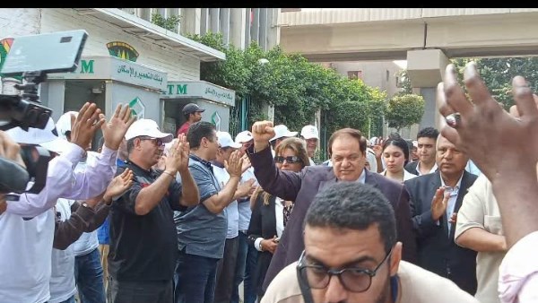 النائب محمد أبو العينين