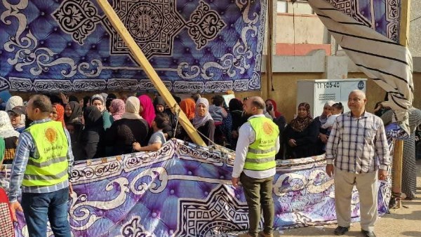 مدير أمن سوهاج يتفقد لجان الانتخابات بطهطا لمتابعة انتظام التصويت مدير أمن سوهاج يتفقد لجان الانتخابات بطهطا لمتابعة انتظام التصويت