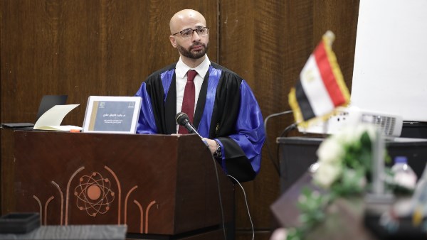 الإعلامي وليد فاروق