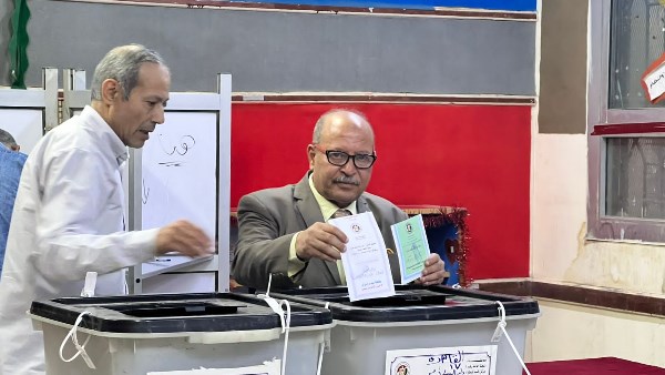 توافد كثيف للناخبين في لجان دار السلام لليوم الثاني من الانتخابات