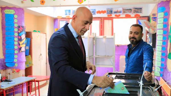 وزير التربية والتعليم يدلي بصوته في انتخابات مجلس النواب