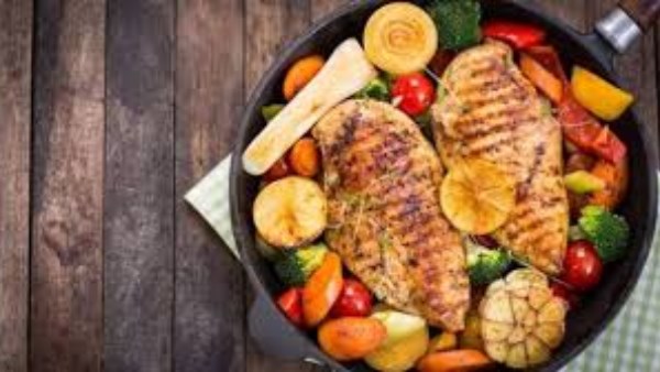 وجبات صحية وسريعة بمذاق الفريش.. طرق عمل مفصلة خطوة بخطوة  