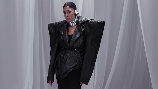 غادة عبد الرازق تتصدّر التريند بإطلالة صادمة شاهد جلسة تصوير..صور 