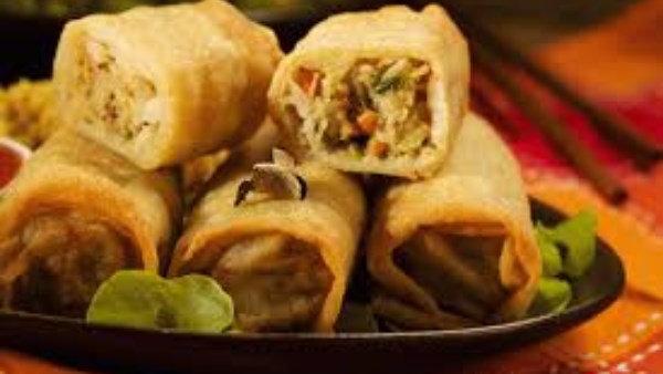 لفائف الدجاج بالأفوكادو والخضار 