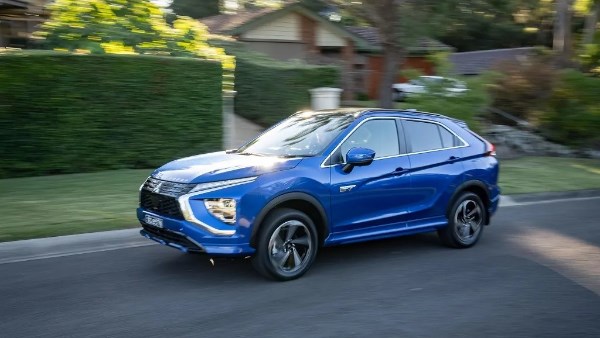 ميتسوبيشي اكليبس كروس