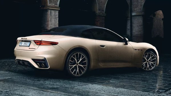 سيارة مازيراتي الجديدة