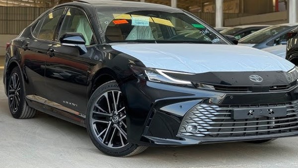 تويوتا كامري 2025 