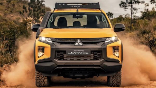 ميتسوبيشي Triton Savana