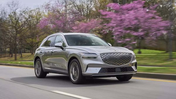 جينيسيس GV70