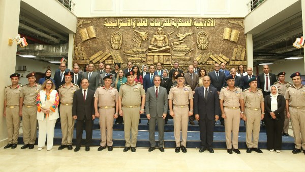 الأكاديمية العسكرية للدراسات العليا والإستراتيجية تنظم فعاليات اليوم الوطنى للدارسين الوافدين وتوقع بروتوكول تعاون مع الهيئة الوطنية للإعلام