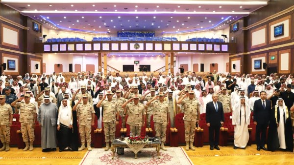 قيادة الجيش الثالث الميداني تستقبل عددا من شيوخ وعواقل القبائل وأعضاء مجلسي النواب والشيوخ بمحافظتي السويس وجنوب سيناء