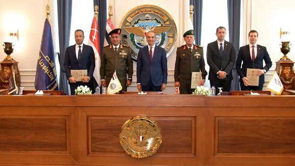 الأكاديمية العسكرية توقع بروتوكول تعاون مع الإتصالات وصندوق تحيا مصر لدعم عملية التحول الرقمي