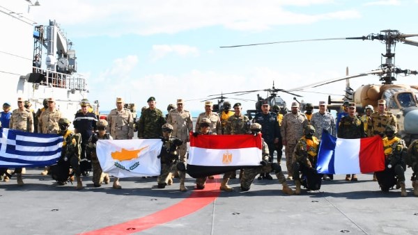 وزير الدفاع يشهد تنفيذ المرحلة الرئيسية للتدريب المشترك ميدوزا 14