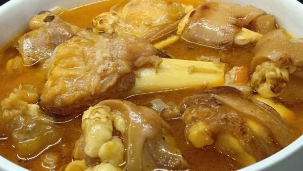 طريقة عمل شوربة الكوارع 
