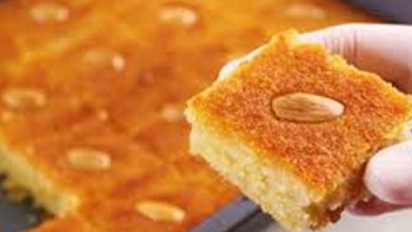 طريقة عمل كيك البسبوسة بمذاق جيد.