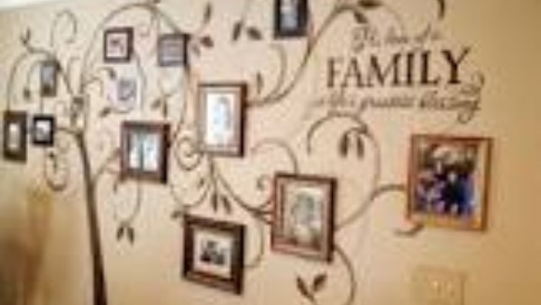 هل تعليق صور الميت حرام