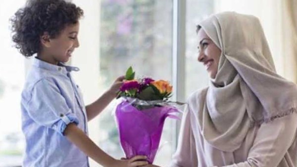 ما حدود الابن من الرضاعة وحقوقه