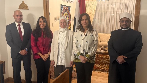 سفيرة مصر في «ناميبيا» تستقبل أمين (البحوث الإسلامية) ويناقشان تعزيز التعاون بين الأزهر والمؤسسات التعليمية والثقافية