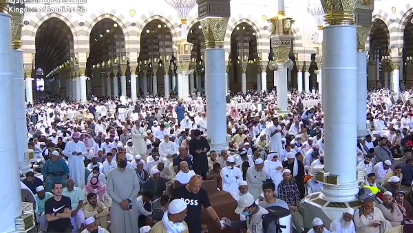 صلاة الجمعة من الحرمين الشريفين