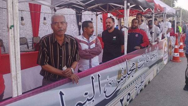 إقبال كثيف من الناخبين على لجنة عثمان بن عفان بانتخابات النواب في إمبابة