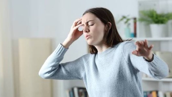 أسباب الشعور بالدوار عند الوقوف 