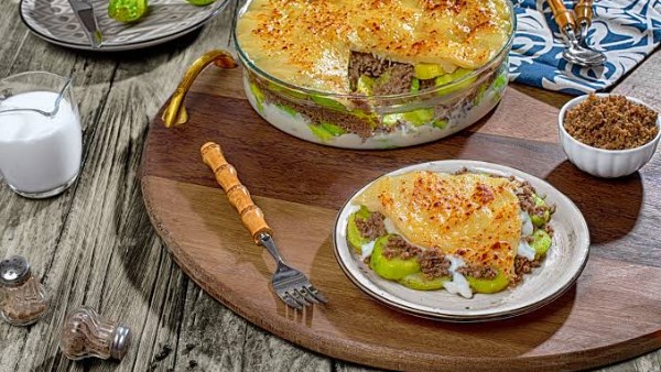 طريقة عمل طاجن الكوسة بالبشاميل