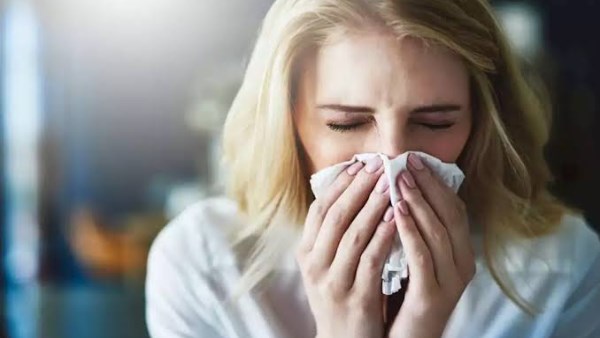 أطعمة يجب تجنبها أثناء الإصابة بنزلات البرد.. وأخرى لا