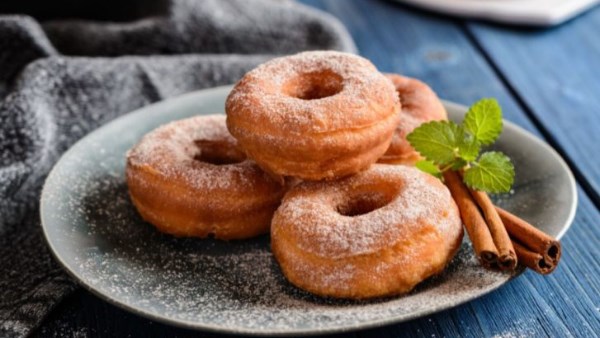 طريقة عمل الدوناتس بمكونين فقط