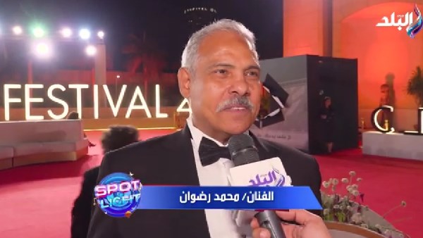 الفنان محمد عوض