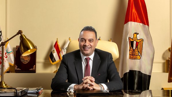 الدكتور محمود العوضي