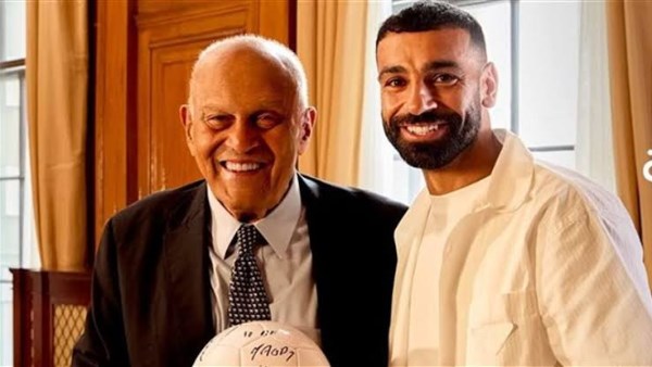 محمد صلاح: عايز الناس تفتكرني بإني شخص إداهم أمل في بكرة محمد صلاح: عايز الناس تفتكرني بإني شخص إداهم أمل في بكرة