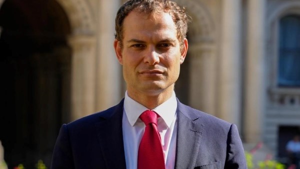 هيمش فالوكنر وزير الدولة البريطاني