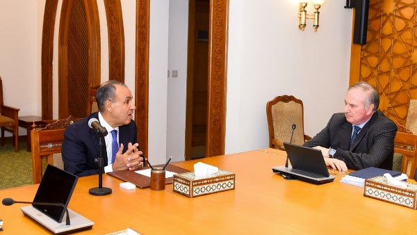وزير الخارجية يستقبل المبعوث الإيطالي