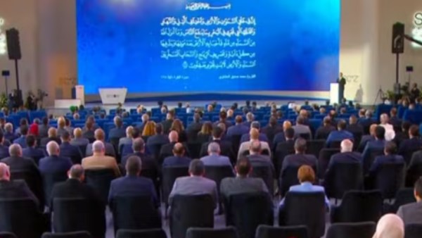 الرئيس السيسي يفتتح عدد من المحطات البحرية بقناة السويس