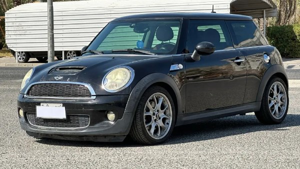  ميني كوبر موديل 2010