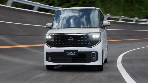 نيسان روكس تفوز بجائزة سيارة العام 2025