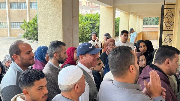 زحام شديد بمدرسة الإعدادية بنات للمشاركة في انتخابات النواب 2025