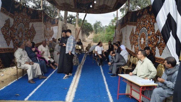 إقبال كبير من الناخبين على لجنة صلاح صديق بالملكيين القبلية في الشرقية