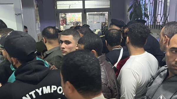 الدقائق الأخيرة .. تكدس المواطنين أمام لجان انتخابات الشرقية 2025