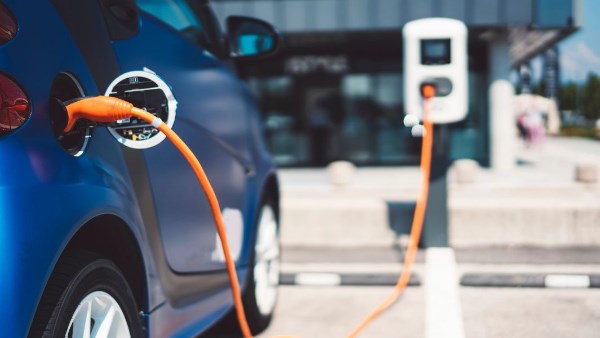 إرشادات هامة للحفاظ علي النظام الكهربائي بالسيارات