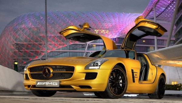 تعرف على لغز المتفجرات في أبواب مرسيدس SLS AMG.. تفاصيل تعرف على لغز المتفجرات في أبواب مرسيدس SLS AMG.. تفاصيل