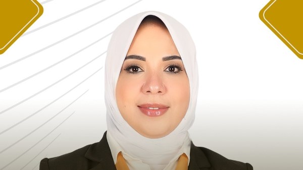 الدكتورة دينا هلالي